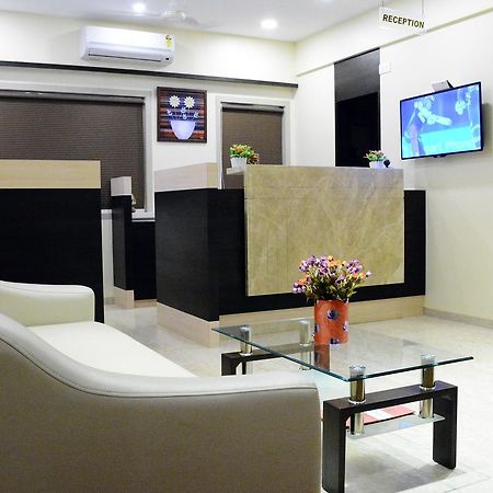 Hotel Ramkrishna Executive Bārsi エクステリア 写真