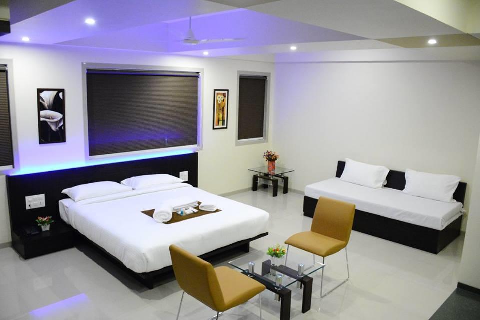 Hotel Ramkrishna Executive Bārsi エクステリア 写真